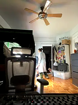 Snapshot of TacosSenpai chatting on October 10, 5:06 am TacosSenpai online show from October 10, 5:06 am