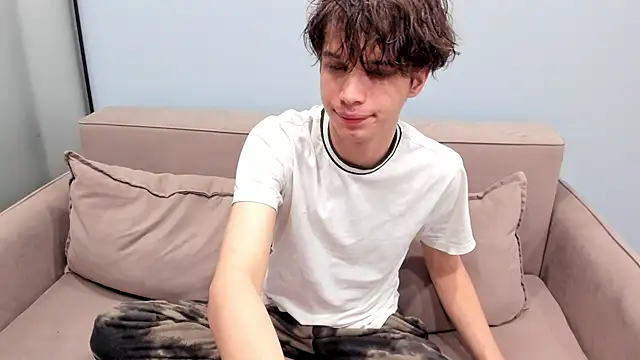 Im Shine Guy online show from December 1, 5:01 am