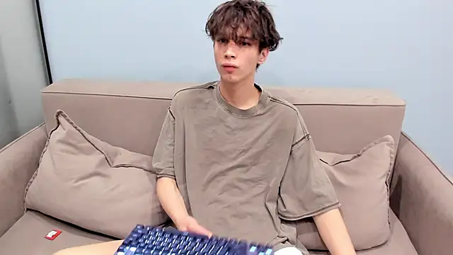 Im Shine Guy online show from December 3, 10:19 pm