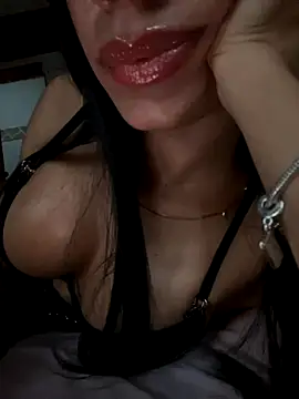 Snapshot of Lolitacooper chatting on October 17, 10:34 pm Lolitacooper online show from October 17, 10:34 pm