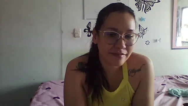 luxandracon23 online show from February 22, 1:46 pm