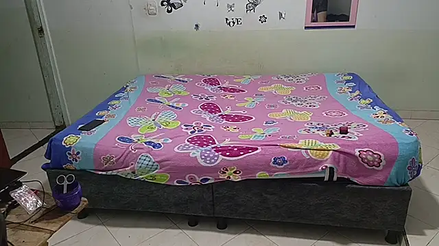 luxandracon23 online show from February 25, 10:58 am