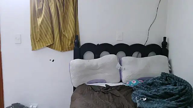 luxandracon23 online show from March 9, 6:34 pm