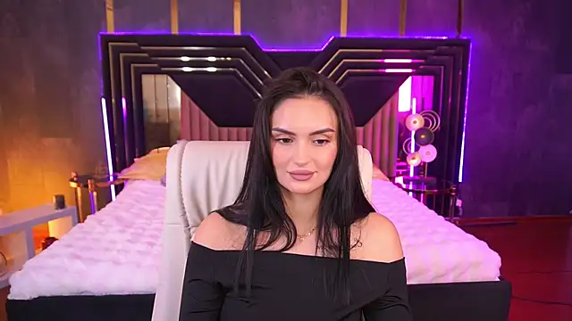 Snapshot of MilashaLovely chatting on November 7, 2:06 pm MilashaLovely online show from November 7, 2:06 pm