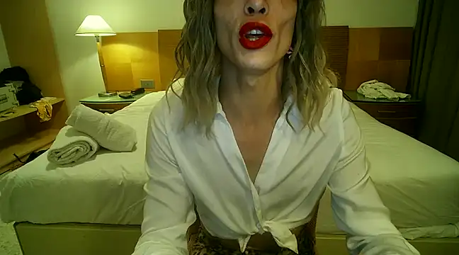 UnaDiosa online show from February 9, 8:02 pm