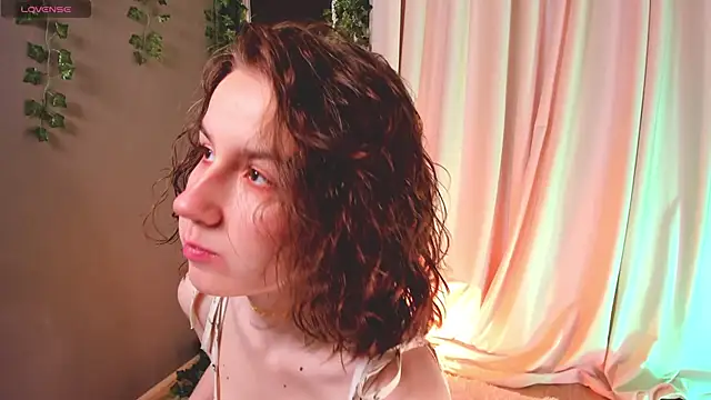 Snapshot of mind_game chatting on March 14, 5:59 am mind game online show from March 14, 5:59 am