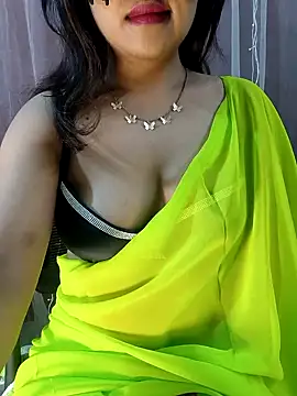 Snapshot of deslisexpriya chatting on November 26, 6:25 am deslisexpriya online show from November 26, 6:25 am