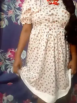 Snapshot of Thinaya chatting on February 4, 5:01 pm Thinaya online show from February 4, 5:01 pm