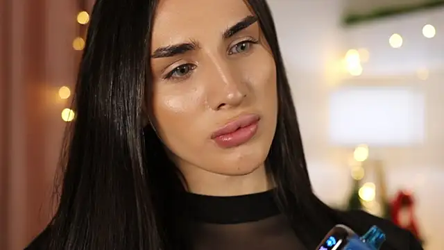 Snapshot of Kim_Oberlin_ chatting on January 4, 11:43 am Kim Oberlin online show from January 4, 11:43 am