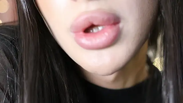 Snapshot of Kim_Oberlin_ chatting on January 31, 11:35 am Kim Oberlin online show from January 31, 11:35 am