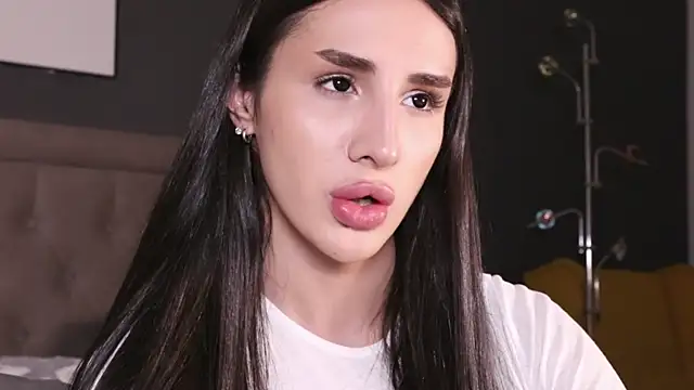 Kim Oberlin  online show from October 2, 11:50 am