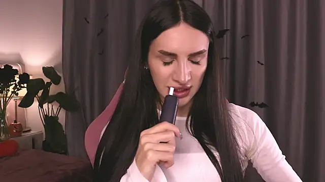 Snapshot of Kim_Oberlin_ chatting on October 31, 11:22 am Kim Oberlin online show from October 31, 11:22 am