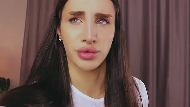 Snapshot of Kim_Oberlin_ chatting on November 7, 11:32 am Kim Oberlin online show from November 7, 11:32 am