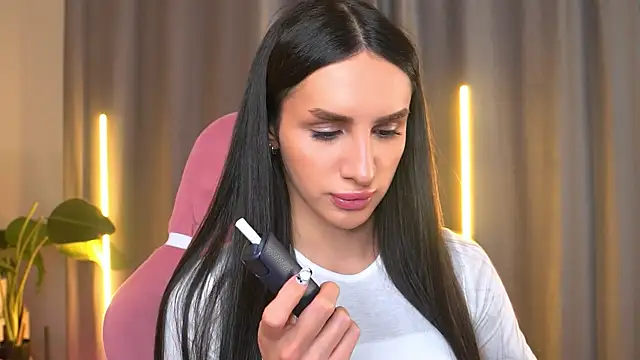 Snapshot of Kim_Oberlin_ chatting on November 14, 4:06 pm Kim Oberlin online show from November 14, 4:06 pm