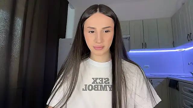 Kim Oberlin  online show from March 8, 12:09 pm