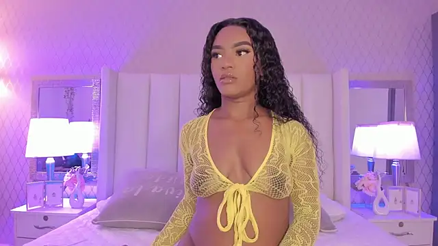 SophiaSmiiths  online show from July 15, 11:32 pm