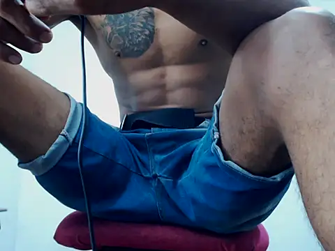 Snapshot of fernandez_latinblackk chatting on January 22, 5:17 pm fernandez latinblackk online show from January 22, 5:17 pm