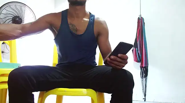 Snapshot of fernandez_latinblackk chatting on March 9, 8:42 pm fernandez latinblackk online show from March 9, 8:42 pm