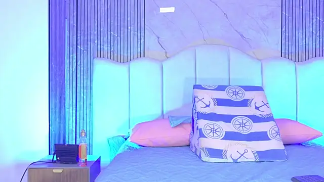 Snapshot of Sofia_martiin chatting on December 21, 3:13 am Sofia martiin online show from December 21, 3:13 am