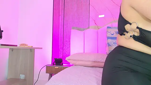 Snapshot of Sofia_martiin chatting on February 26, 3:05 am Sofia martiin online show from February 26, 3:05 am