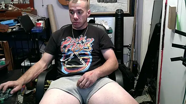 Snapshot of ScubaStevex chatting on November 12, 6:58 am ScubaStevex online show from November 12, 6:58 am