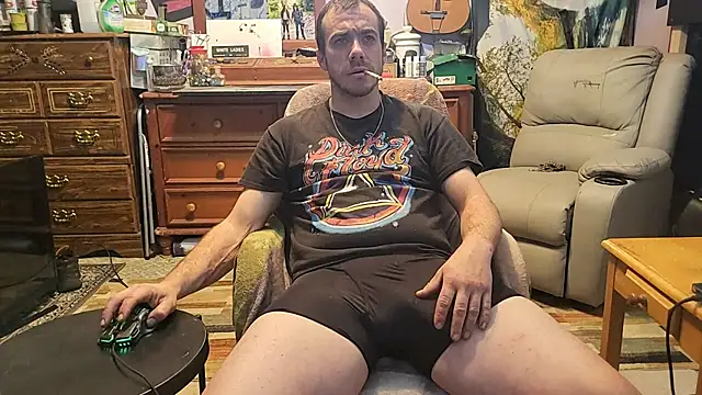 ScubaStevex online show from January 11, 3:39 pm