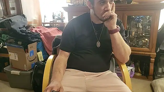 ScubaStevex online show from March 6, 4:25 pm