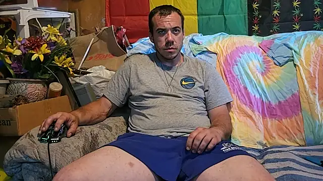 ScubaStevex online show from June 5, 3:40 pm