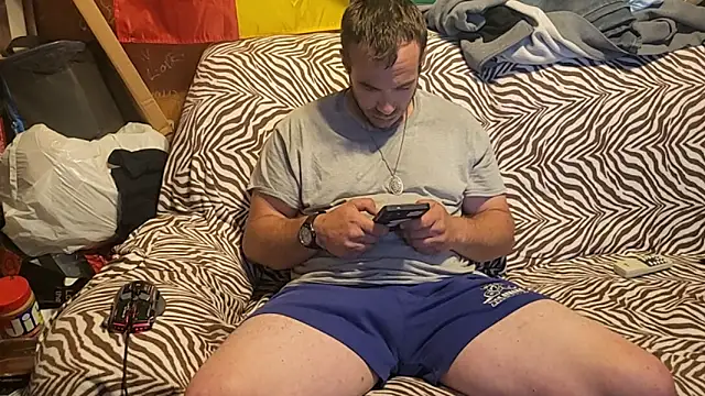 ScubaStevex online show from June 17, 11:49 pm