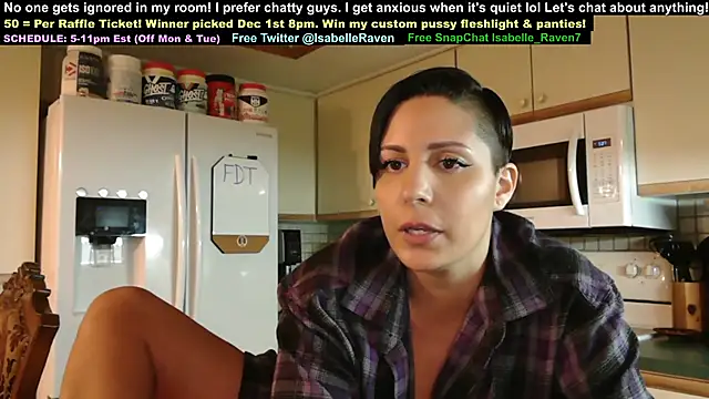 Snapshot of IsabelleRaven chatting on November 6, 12:22 am IsabelleRaven online show from November 6, 12:22 am