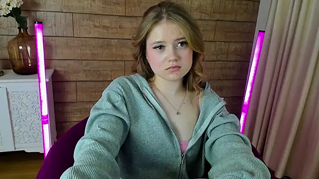 SelinSwarovski online show from March 15, 2:03 am