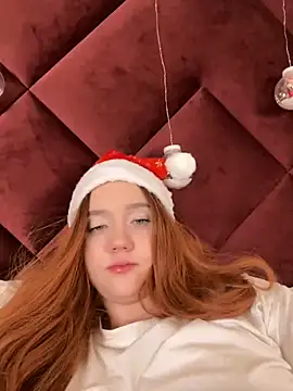 BritneyBurns online show from December 8, 6:50 pm