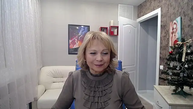 Snapshot of Milla_Cutie18 chatting on January 6, 6:36 am Milla Cutie18 online show from January 6, 6:36 am