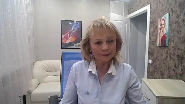 Snapshot of Milla_Cutie18 chatting on January 15, 8:51 am Milla Cutie18 online show from January 15, 8:51 am