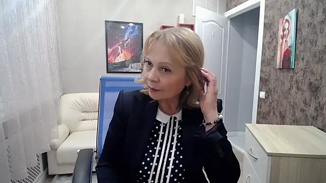 Snapshot of Milla_Cutie18 chatting on January 23, 8:57 am Milla Cutie18 online show from January 23, 8:57 am