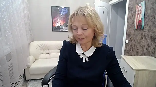 Snapshot of Milla_Cutie18 chatting on January 27, 5:47 am Milla Cutie18 online show from January 27, 5:47 am