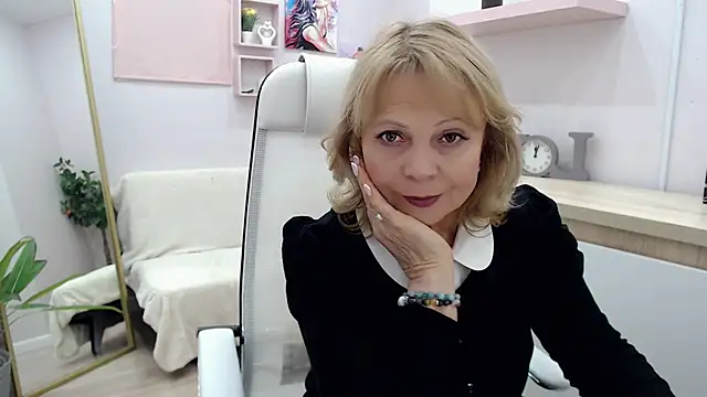 Snapshot of Milla_Cutie18 chatting on March 3, 9:00 am Milla Cutie18 online show from March 3, 9:00 am
