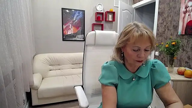Snapshot of Milla_Cutie18 chatting on September 22, 5:31 am Milla Cutie18 online show from September 22, 5:31 am