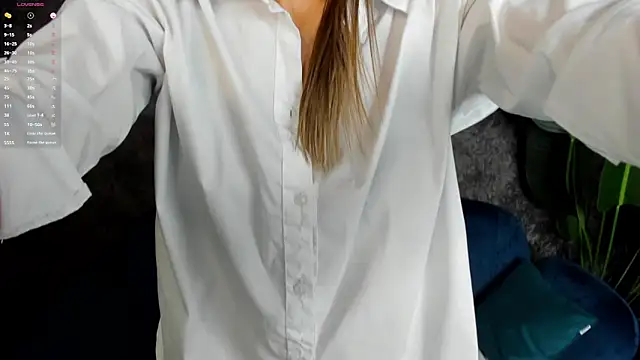 Snapshot of Lillian_White chatting on February 24, 1:31 pm Lillian White online show from February 24, 1:31 pm