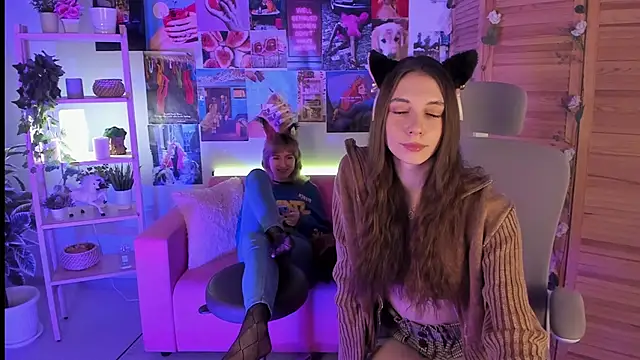 Snapshot of AveAngela chatting on December 29, 3:22 am AveAngela online show from December 29, 3:22 am