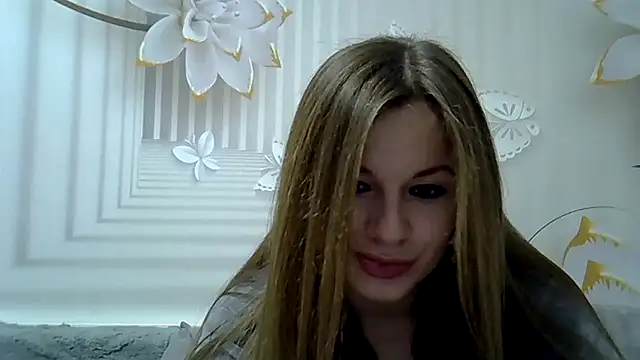 Snapshot of TinaFun4u chatting on December 13, 9:41 pm TinaFun4u online show from December 13, 9:41 pm