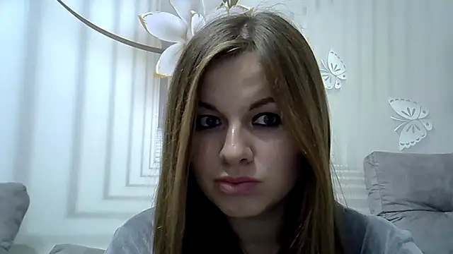 Snapshot of TinaFun4u chatting on January 5, 1:13 am TinaFun4u online show from January 5, 1:13 am