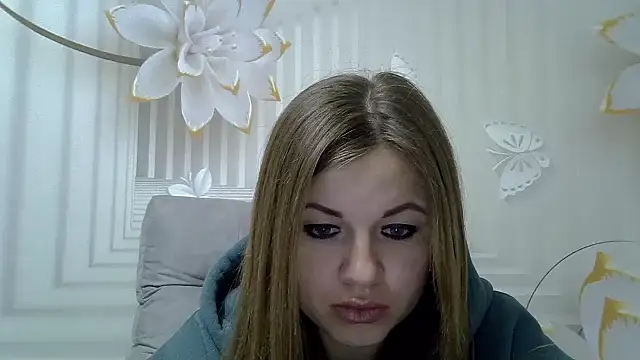 Snapshot of TinaFun4u chatting on February 13, 8:55 pm TinaFun4u online show from February 13, 8:55 pm