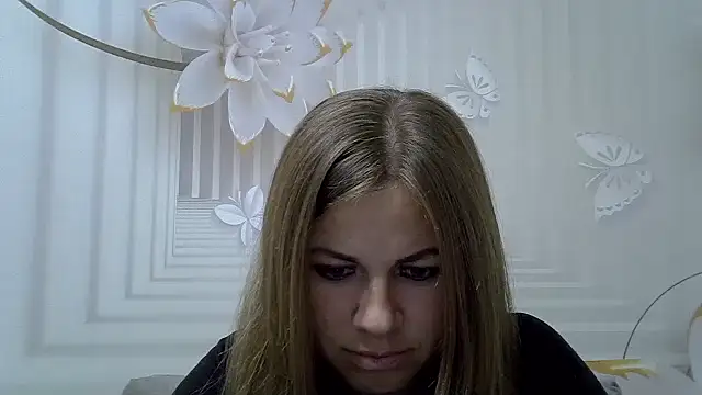 Snapshot of TinaFun4u chatting on October 8, 7:33 pm TinaFun4u online show from October 8, 7:33 pm