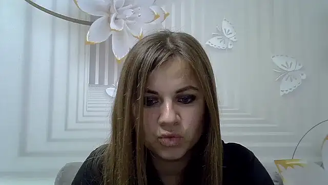 Snapshot of TinaFun4u chatting on November 1, 8:44 pm TinaFun4u online show from November 1, 8:44 pm