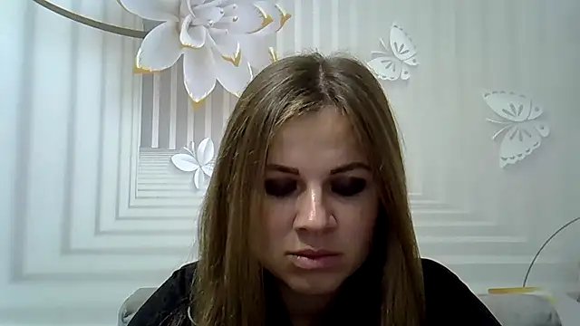 Snapshot of TinaFun4u chatting on November 15, 8:27 pm TinaFun4u online show from November 15, 8:27 pm