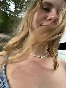 fluffy bunnyxxx online show from December 23, 4:55 am