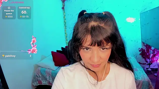 Snapshot of elissa_iris chatting on July 14, 2:05 am elissa iris online show from July 14, 2:05 am