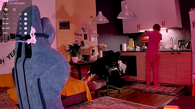 Snapshot of KatiKate chatting on November 27, 3:36 pm KatiKate online show from November 27, 3:36 pm