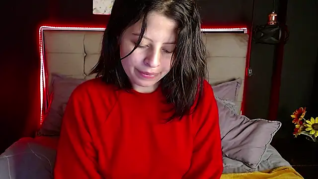 Snapshot of ShyVibes_ chatting on February 5, 9:29 pm ShyVibes online show from February 5, 9:29 pm